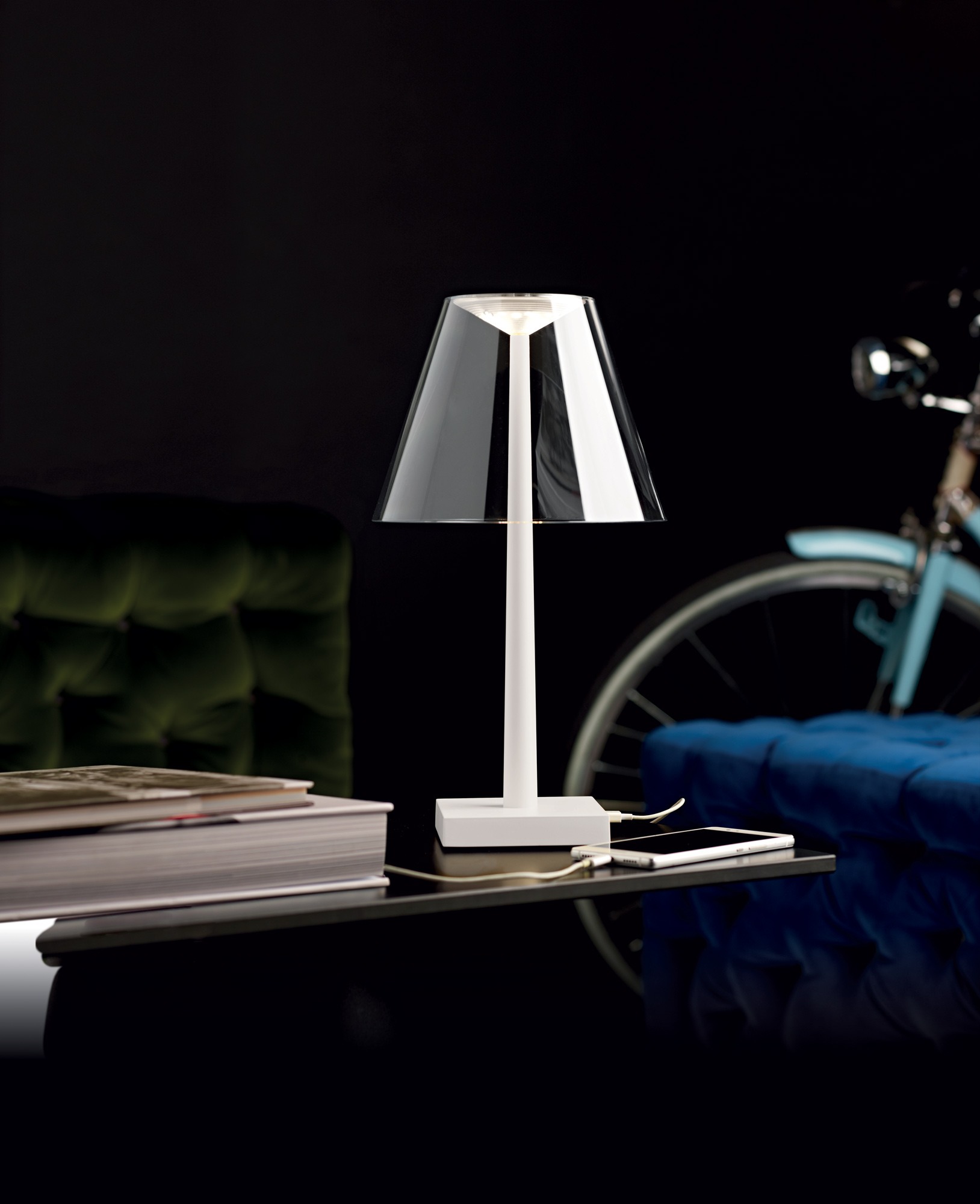 Lampka stolikowa DINA+ design by_ Rotaliana